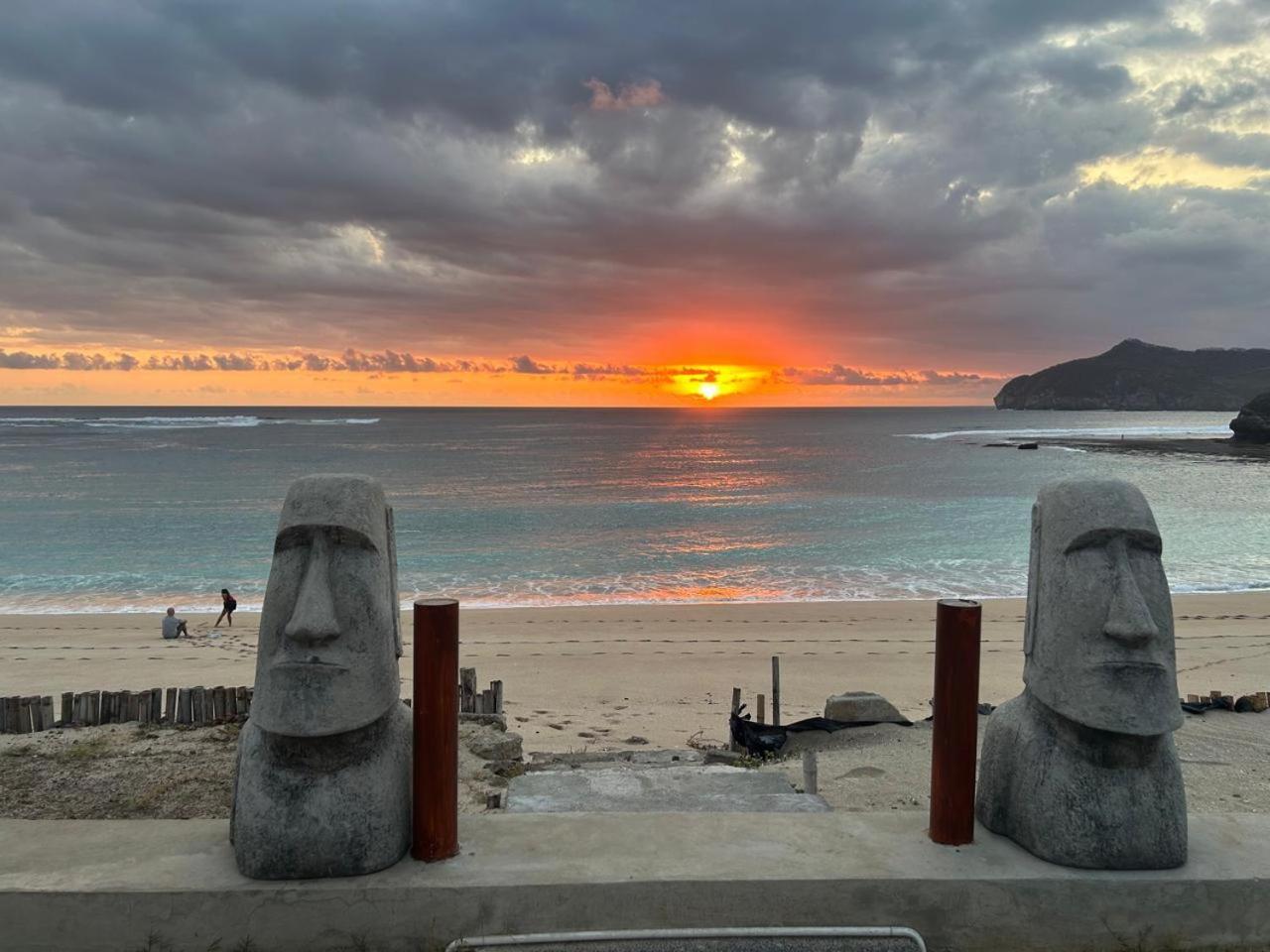 Mama Nings Beach Hotel Sekongkang Экстерьер фото