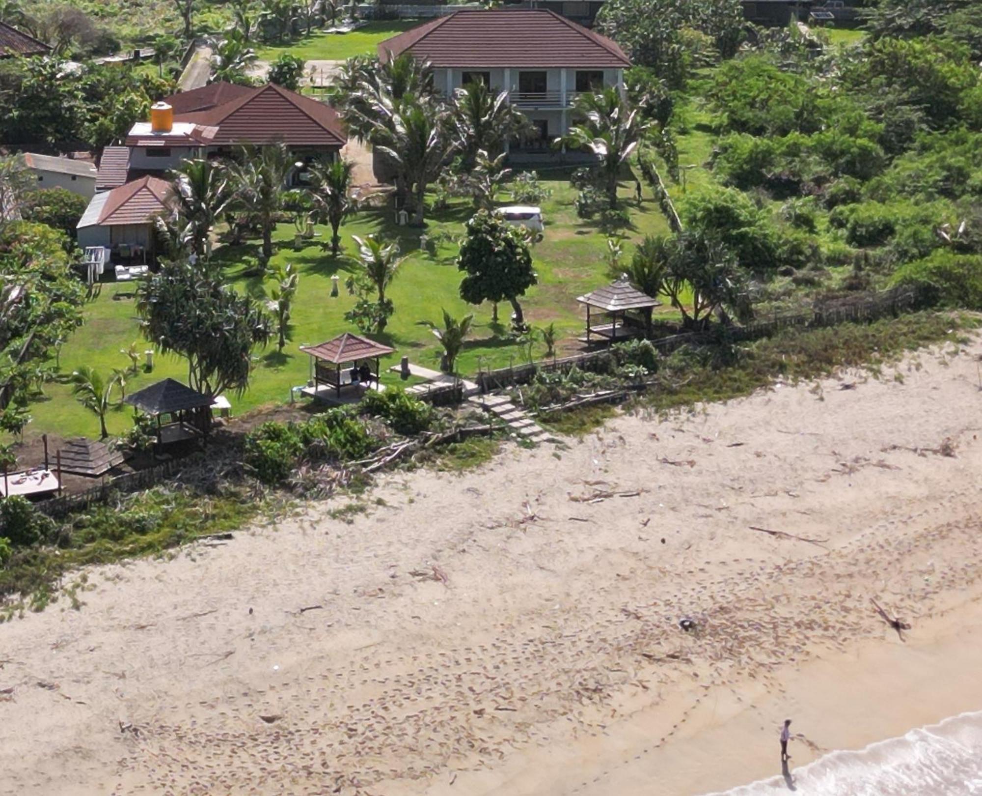 Mama Nings Beach Hotel Sekongkang Экстерьер фото