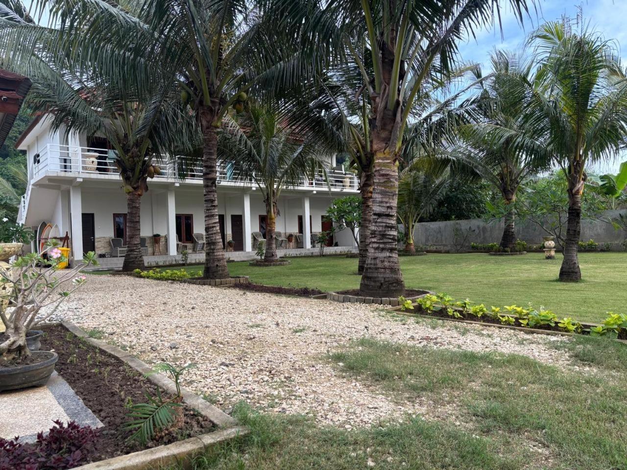 Mama Nings Beach Hotel Sekongkang Экстерьер фото