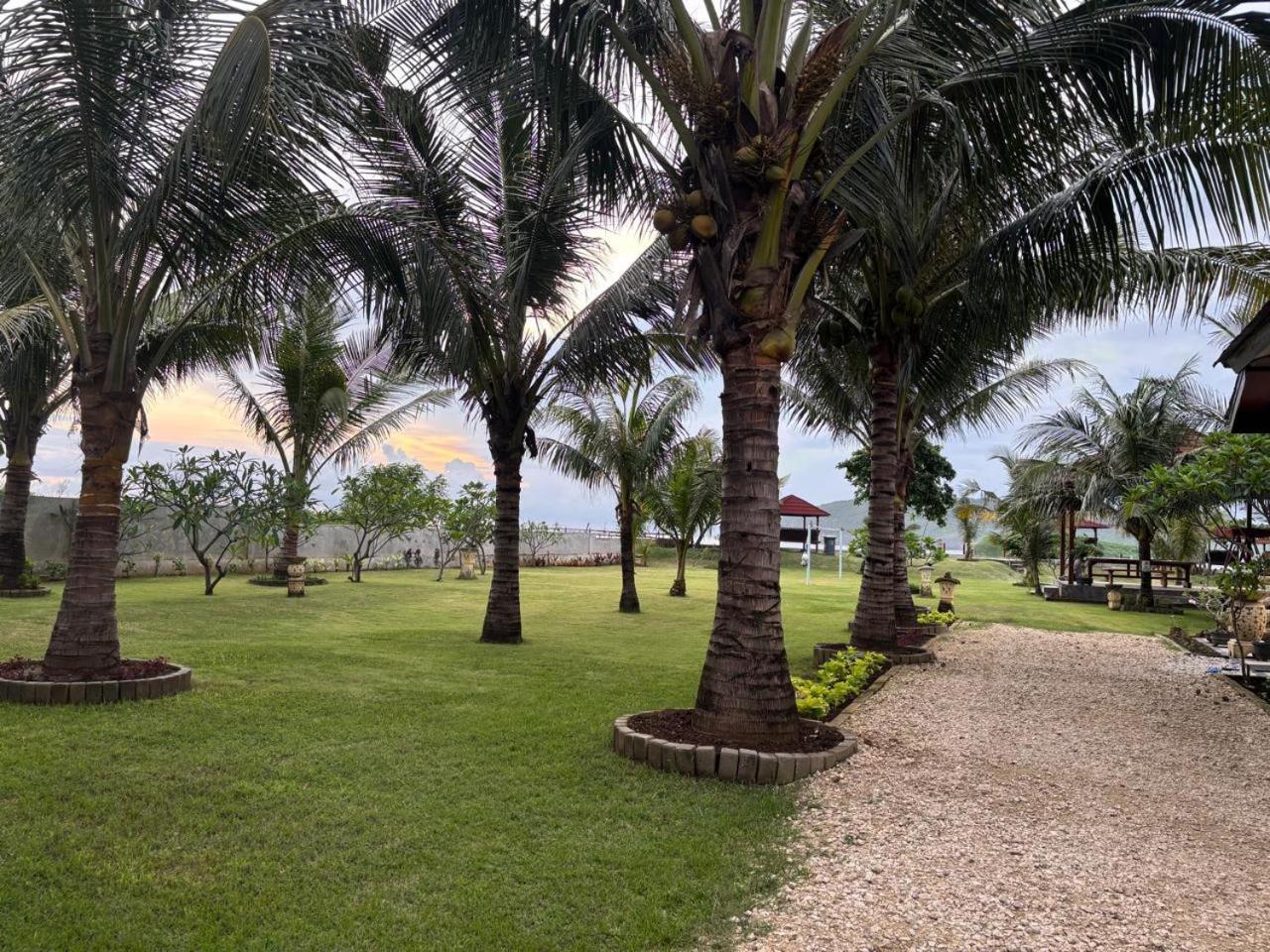 Mama Nings Beach Hotel Sekongkang Экстерьер фото